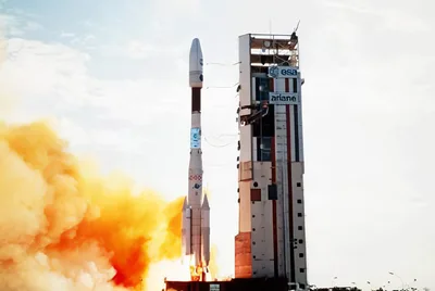 Ariane 44LP | DirecTV-4S cover image