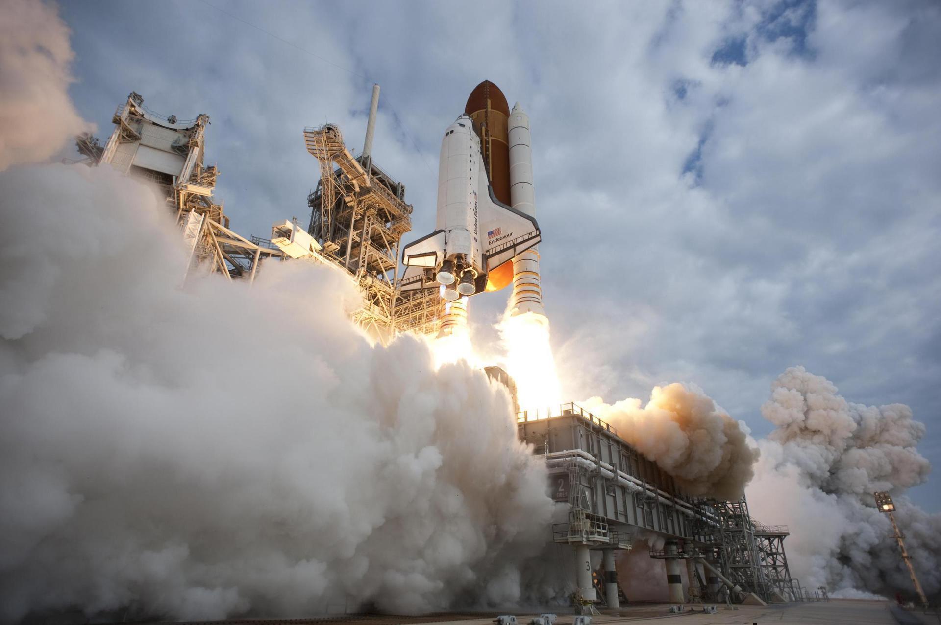 Space Shuttle Challenger / OV-099 | STS-41-G cover image