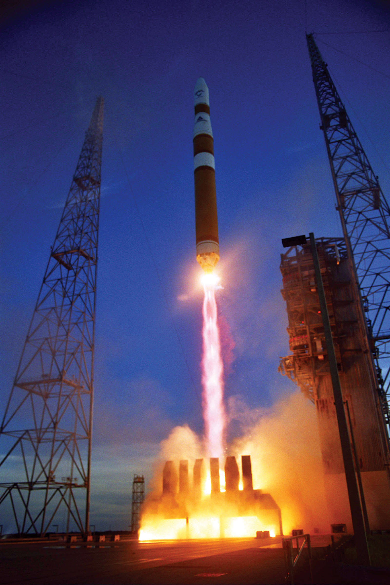 Delta IV M | DSCS III B-6 cover image