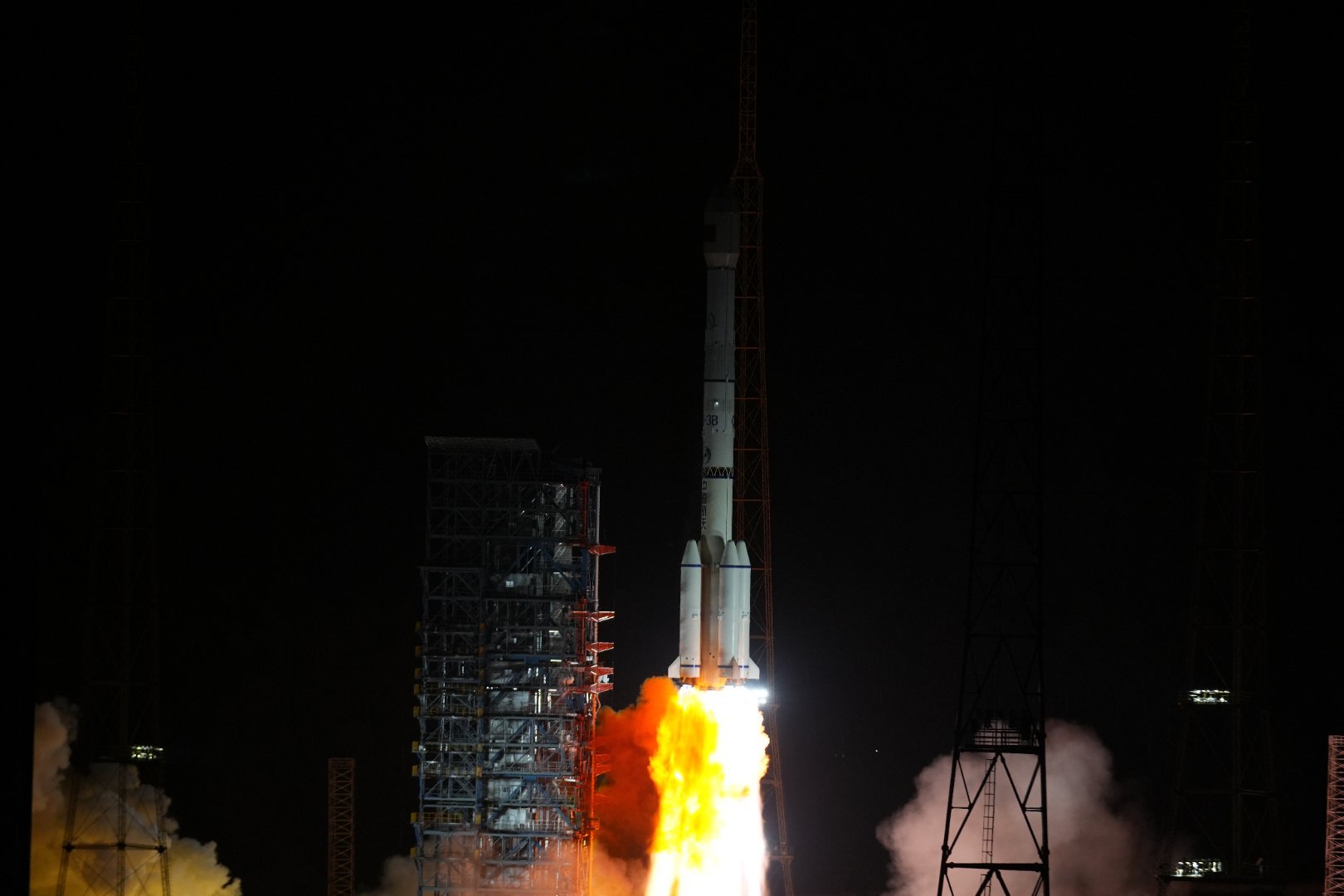 Long March 3B/E | ChinaSat 6E cover image