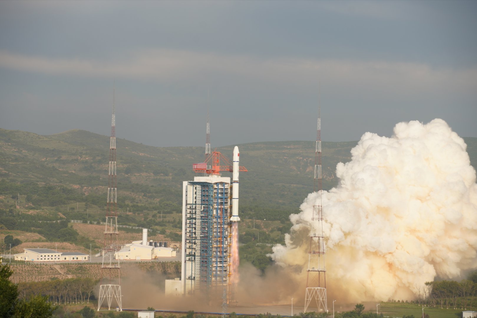 Long March 2C | 5 m S-SAR-02 (Huanjing-2F) cover image