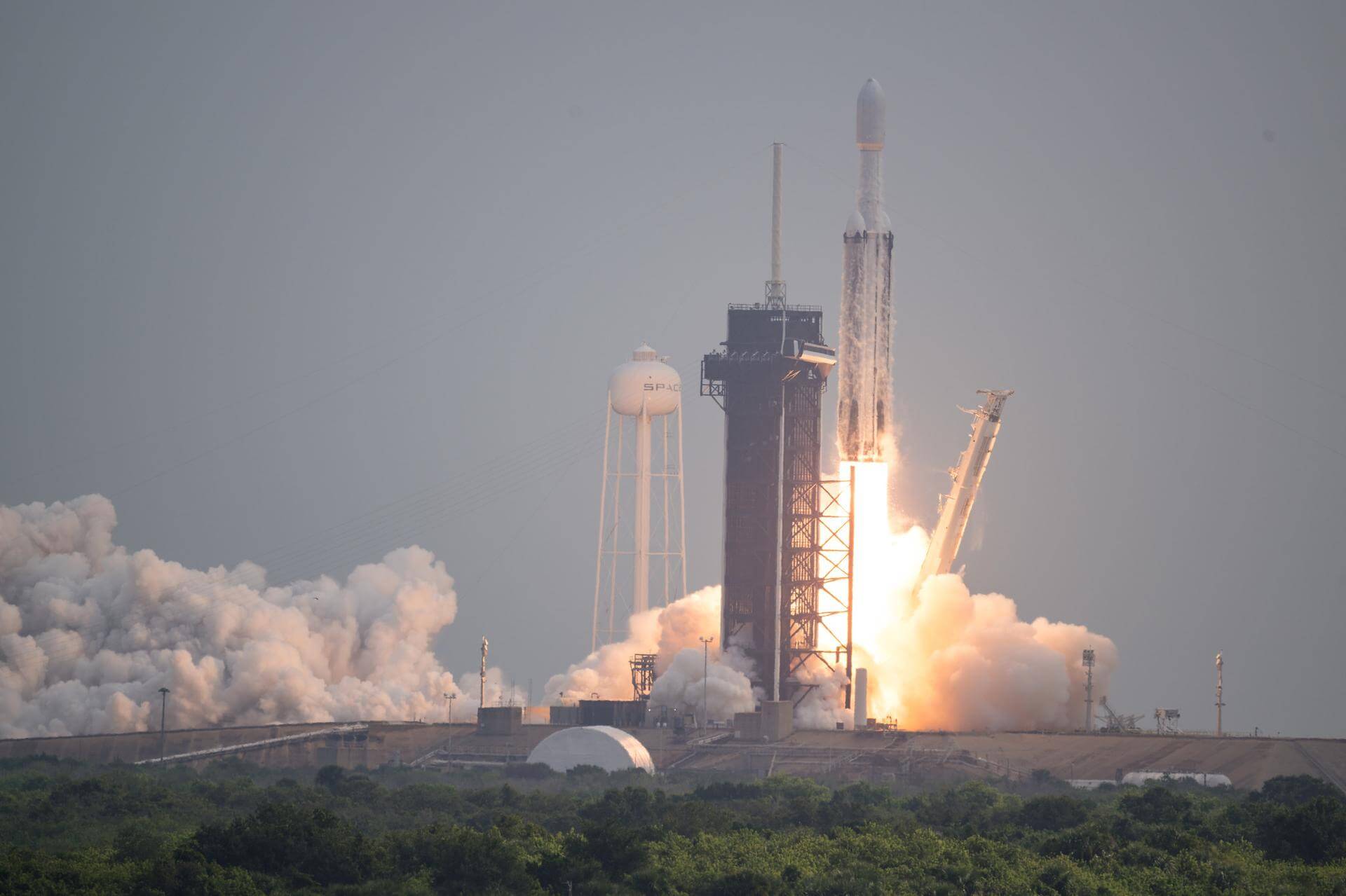 Falcon Heavy | Psyche cover image