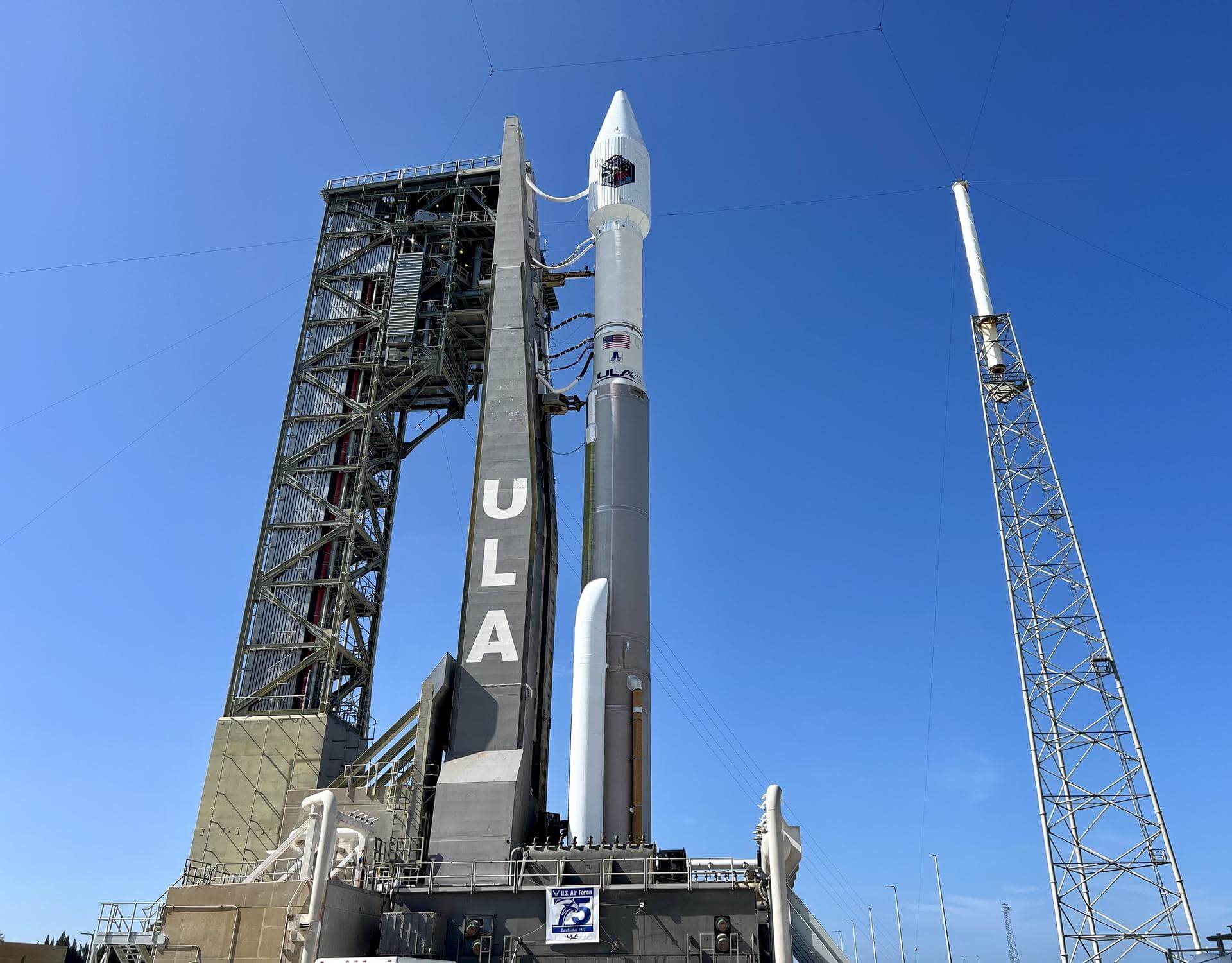 Atlas V 421 | SBIRS GEO-6 cover image