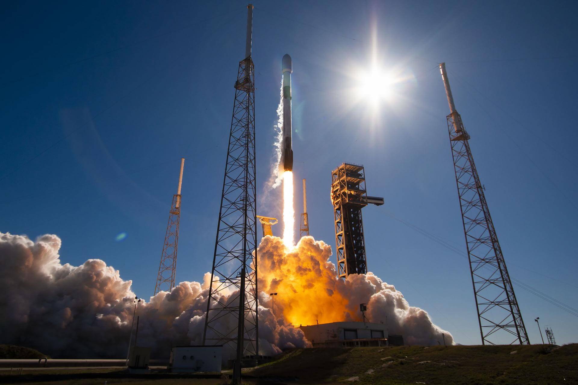 Falcon 9 Block 5 | HTS-113BT (Merah Putih 2) cover image