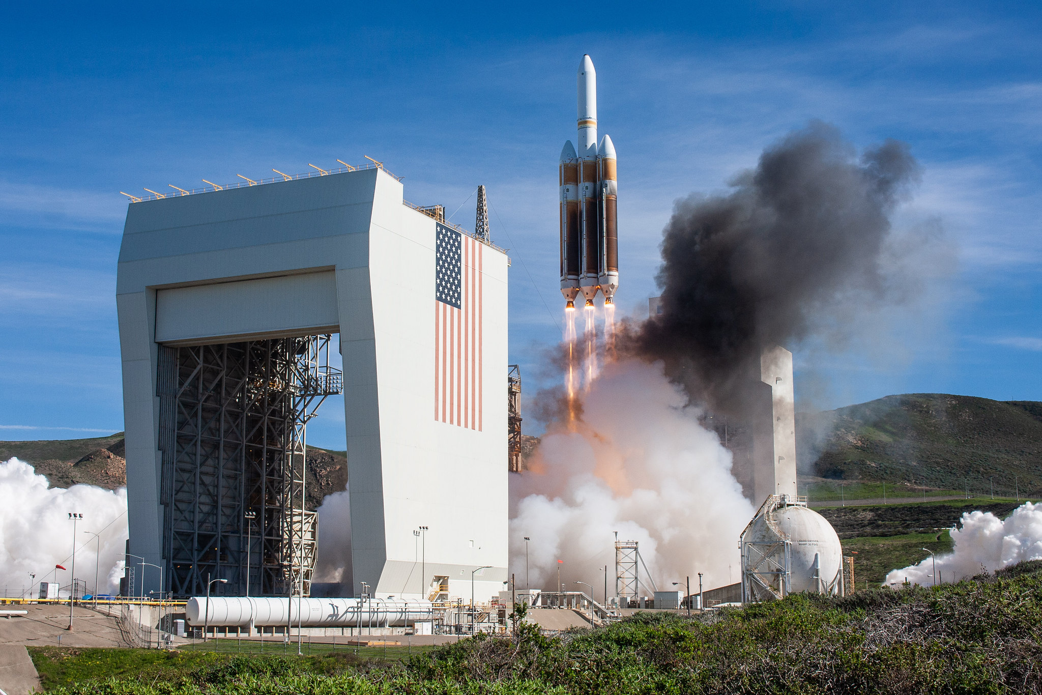 Delta IV Heavy | NROL-71 cover image